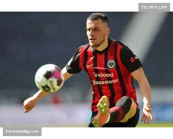 体能教练的一天:揭秘罗马队如何通过个性化方案维持球员高强度奔跑能力 体能教练的一天:揭秘罗马队如何通过个性化方案维持球员高强度奔跑能力